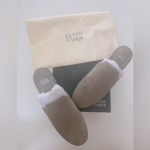 NWT Eileen Fisher Dion Mule in Moon Suede